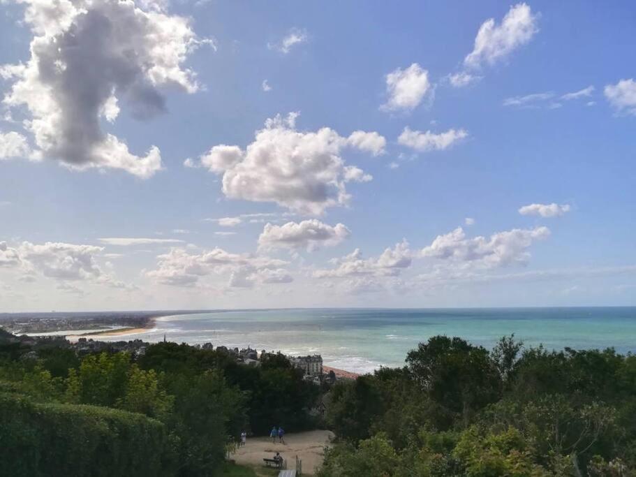 Appartement Duplex Cosy Au Calme A 50M De La Plage Houlgate Exteriör bild